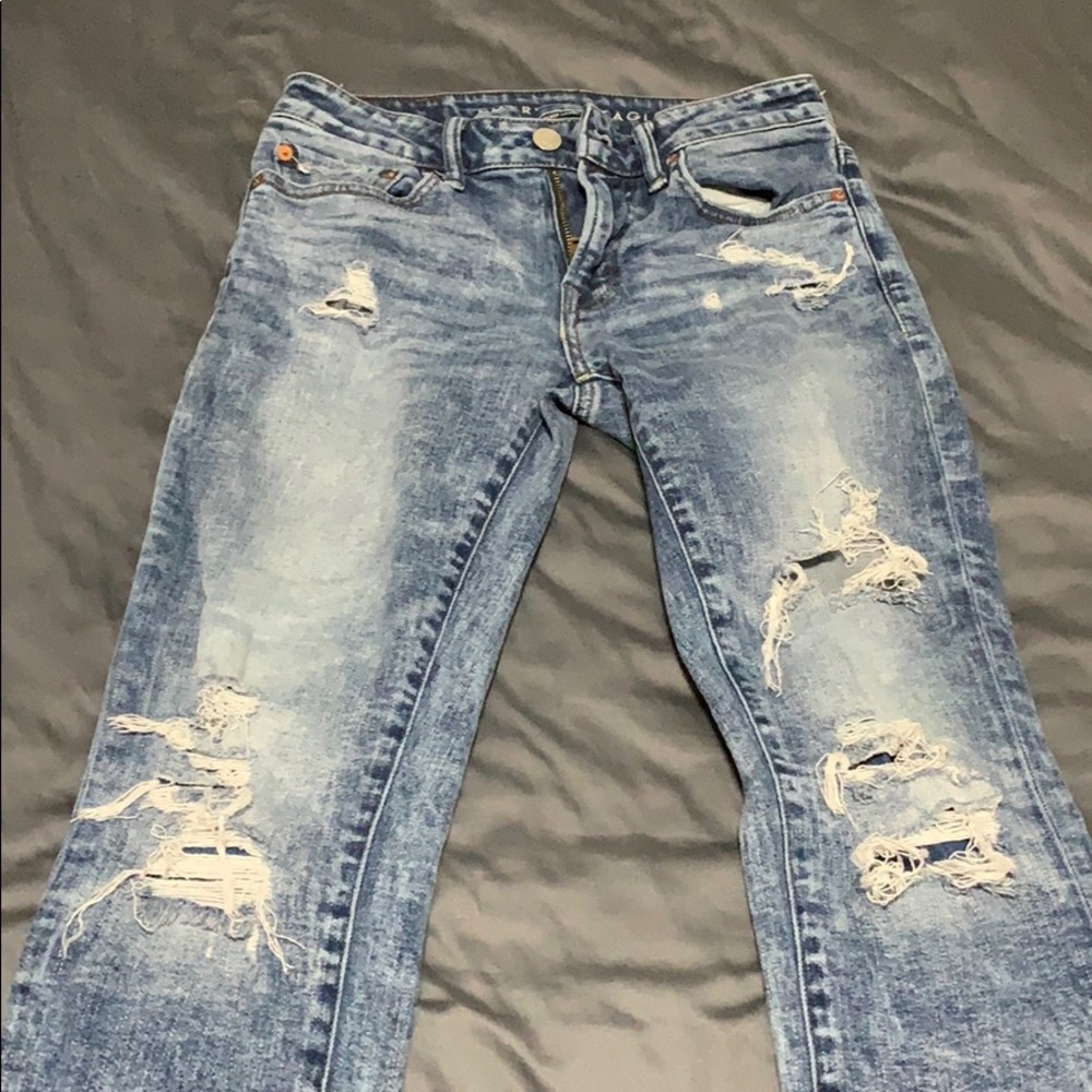 American Eagle Skinny Jeans. Size 28 x 30.